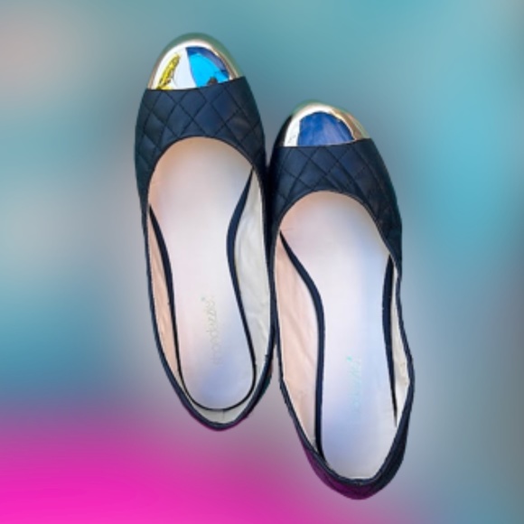 Shoedazzle Flats Like New! 🎉Host Pick🎉 - Picture 2 of 13